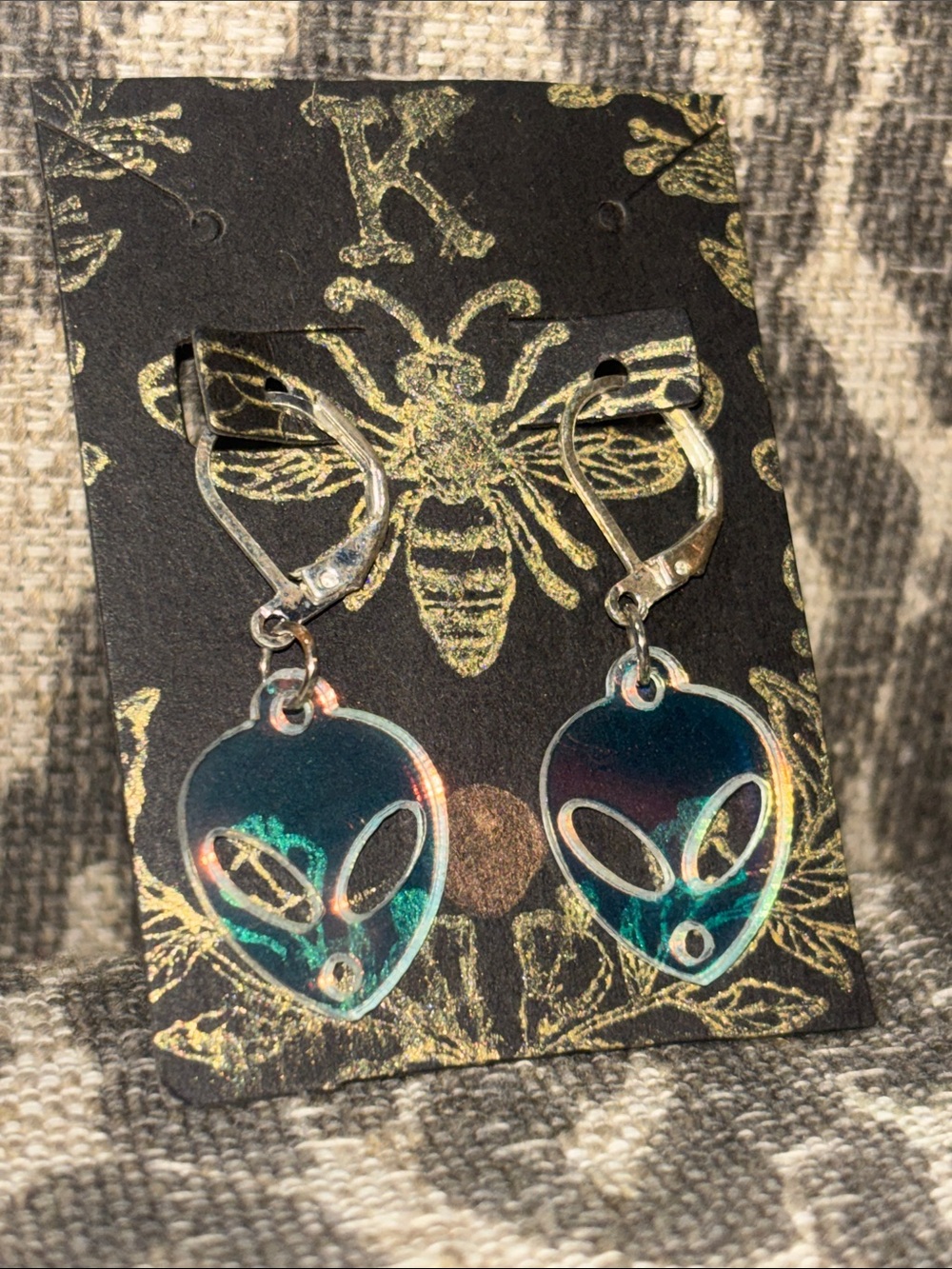 KB alien head earrings color shift iridescent fun space unique dangle earring